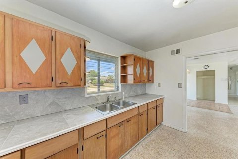 Casa en venta en Port Charlotte, Florida, 3 dormitorios, 131.18 m2 № 1571786 - foto 7