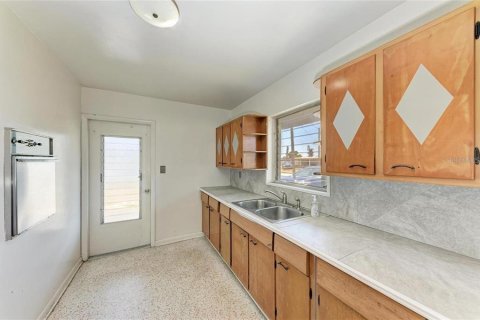 Casa en venta en Port Charlotte, Florida, 3 dormitorios, 131.18 m2 № 1571786 - foto 10