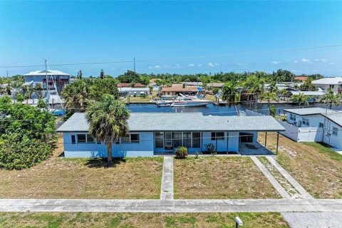 Casa en venta en Port Charlotte, Florida, 3 dormitorios, 131.18 m2 № 1571786 - foto 4