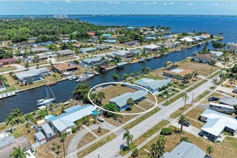 Casa en venta en Port Charlotte, Florida, 3 dormitorios, 131.18 m2 № 1571786 - foto 17