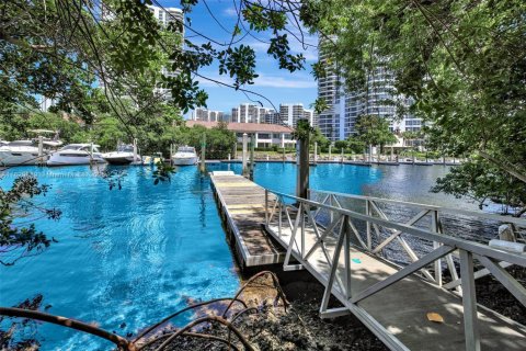 Condominio en venta en Aventura, Florida, 2 dormitorios, 109.72 m2 № 1809168 - foto 6