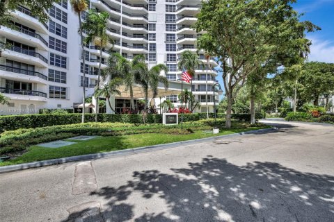Condominio en venta en Aventura, Florida, 2 dormitorios, 109.72 m2 № 1809168 - foto 17