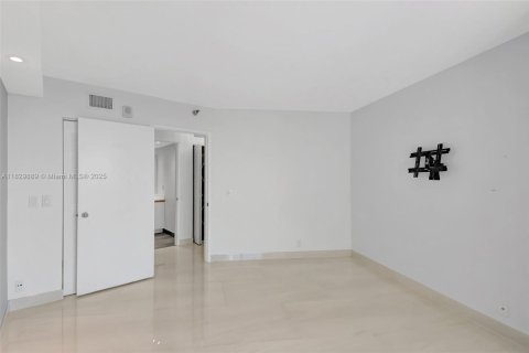 Condominio en venta en Aventura, Florida, 2 dormitorios, 109.72 m2 № 1809168 - foto 29