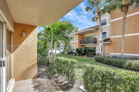 Condo in Coral Springs, Florida, 3 bedrooms  № 1709135 - photo 28