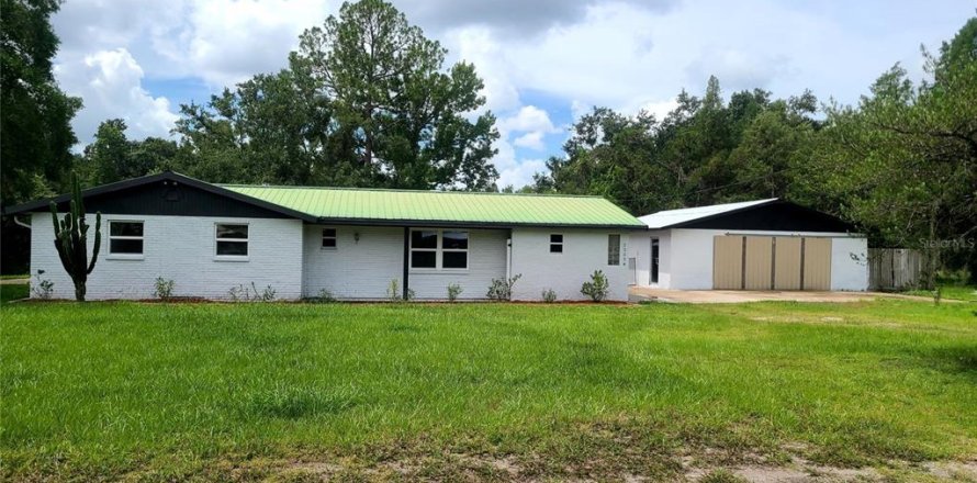 Casa en Land O' Lakes, Florida 3 dormitorios, 129.32 m2 № 1858440