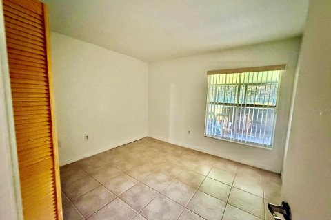House in Kissimmee, Florida 3 bedrooms, 116.31 sq.m. № 1913583 - photo 7