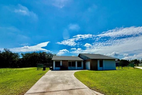 House in Kissimmee, Florida 3 bedrooms, 116.31 sq.m. № 1913583 - photo 2
