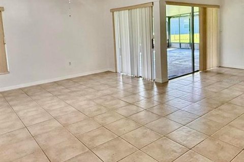 House in Kissimmee, Florida 3 bedrooms, 116.31 sq.m. № 1913583 - photo 4