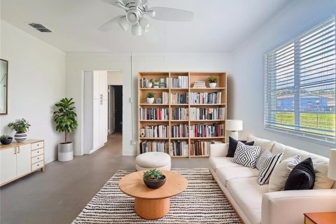 Apartamento en alquiler en Lake Wales, Florida, 1 dormitorio, 93.65 m2 № 1751640 - foto 5