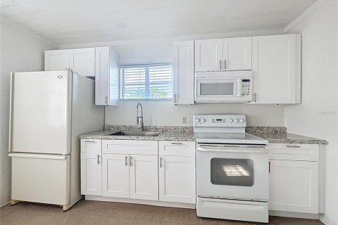 Apartamento en alquiler en Lake Wales, Florida, 1 dormitorio, 93.65 m2 № 1751640 - foto 2