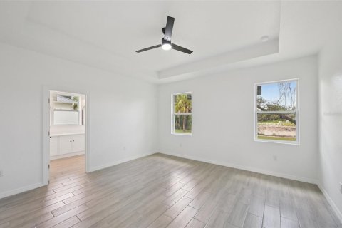 Casa en venta en North Port, Florida, 3 dormitorios, 153.47 m2 № 1909028 - foto 18