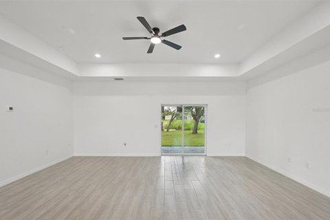 Casa en venta en North Port, Florida, 3 dormitorios, 153.47 m2 № 1909028 - foto 17