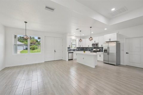 Casa en venta en North Port, Florida, 3 dormitorios, 153.47 m2 № 1909028 - foto 14