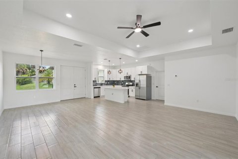 Casa en venta en North Port, Florida, 3 dormitorios, 153.47 m2 № 1909028 - foto 12