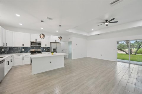 Casa en venta en North Port, Florida, 3 dormitorios, 153.47 m2 № 1909028 - foto 13