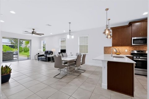 Villa ou maison à vendre à Apollo Beach, Floride: 4 chambres, 196.49 m2 № 2408535 - photo 19
