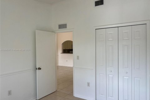 Снять в аренду кондоминиум в Хомстед, Флорида 2 спальни, 84.54м2, № 1950802 - фото 17