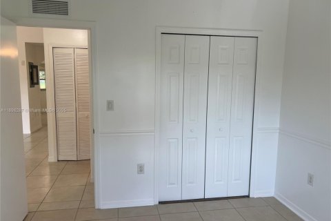 Снять в аренду кондоминиум в Хомстед, Флорида 2 спальни, 84.54м2, № 1950802 - фото 15