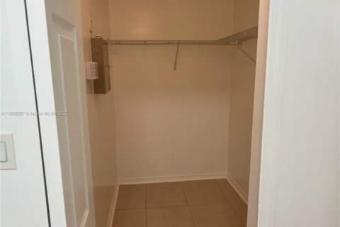 Снять в аренду кондоминиум в Хомстед, Флорида 2 спальни, 84.54м2, № 1950802 - фото 18