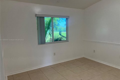 Снять в аренду кондоминиум в Хомстед, Флорида 2 спальни, 84.54м2, № 1950802 - фото 11