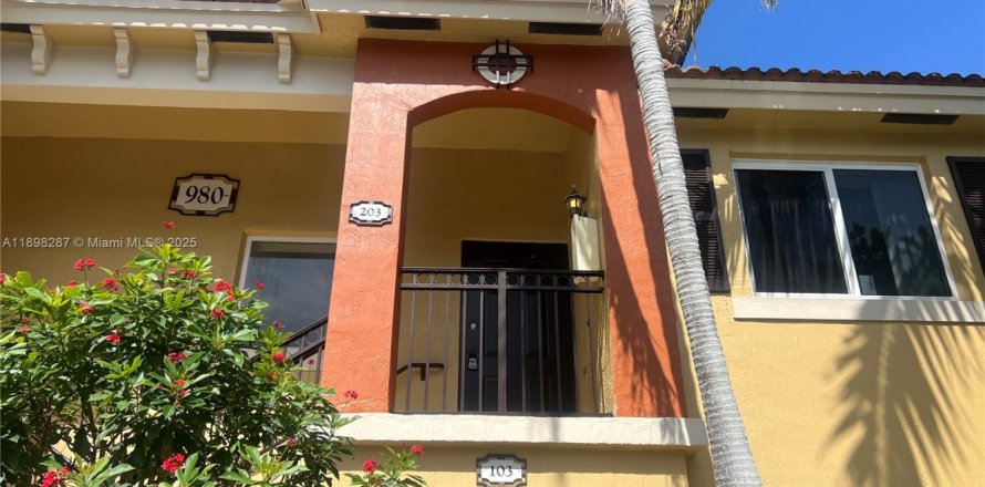 Кондоминиум с 2 спальнями в Хомстед, Флорида № 1950802