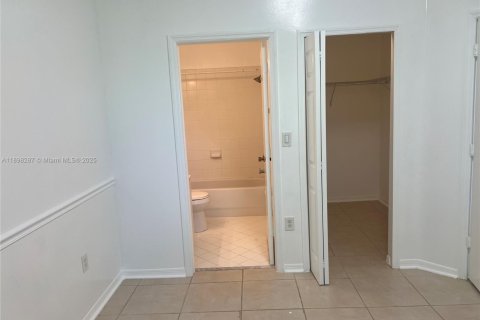 Снять в аренду кондоминиум в Хомстед, Флорида 2 спальни, 84.54м2, № 1950802 - фото 19