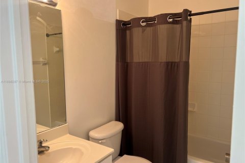 Снять в аренду кондоминиум в Хомстед, Флорида 2 спальни, 84.54м2, № 1950802 - фото 14