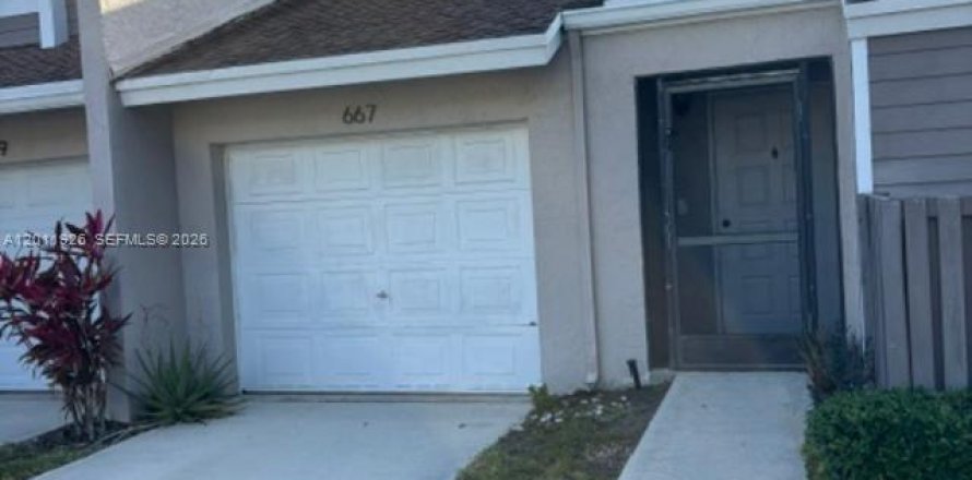 Townhouse in Sunrise, Florida 3 bedrooms, 124.49 sq.m. № 2074708