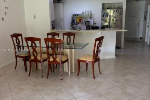Townhouse in Sunrise, Florida 3 bedrooms, 124.49 sq.m. № 2074708 - photo 7