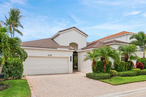 House in Boca Raton, Florida 3 bedrooms, 149.29 sq.m. № 2251525