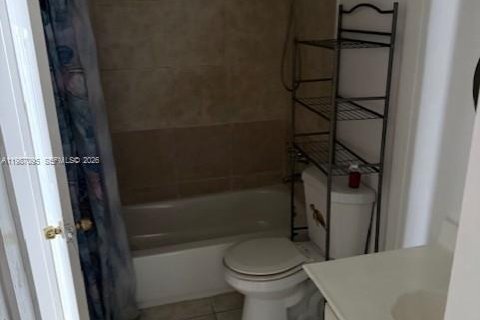 Condo in Miami, Florida, 1 bedroom  № 2046548 - photo 10