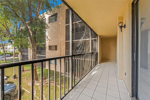 Condominio en venta en Miami, Florida, 2 dormitorios, 89.65 m2 № 1952201 - foto 19