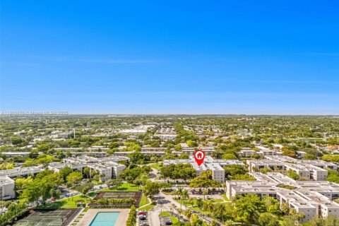 Condominio en venta en Miami, Florida, 2 dormitorios, 89.65 m2 № 1952201 - foto 14