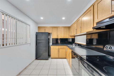 Condominio en venta en Miami, Florida, 2 dormitorios, 89.65 m2 № 1952201 - foto 21