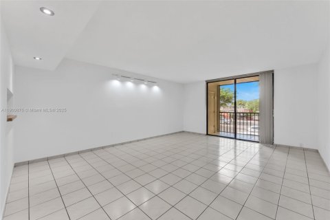 Condominio en venta en Miami, Florida, 2 dormitorios, 89.65 m2 № 1952201 - foto 22