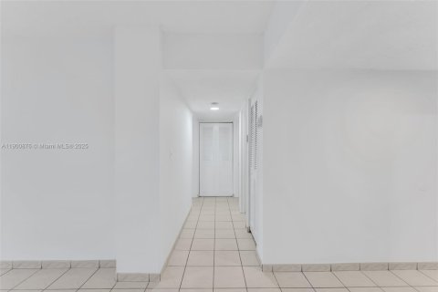 Condominio en venta en Miami, Florida, 2 dormitorios, 89.65 m2 № 1952201 - foto 9