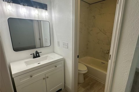 Duplex in Orlando, Florida 3 bedrooms, 87.89 sq.m. № 1915738 - photo 8