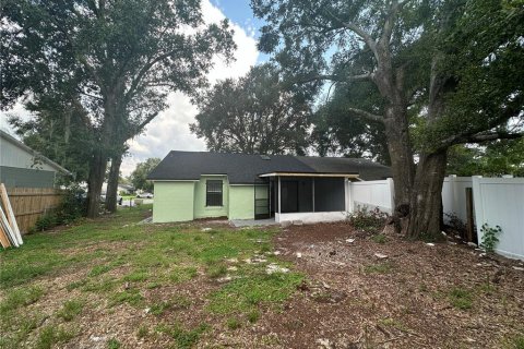Duplex in Orlando, Florida 3 bedrooms, 87.89 sq.m. № 1915738 - photo 14