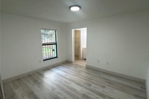 Duplex in Orlando, Florida 3 bedrooms, 87.89 sq.m. № 1915738 - photo 11
