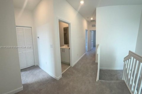 Touwnhouse à louer à Homestead, Floride: 3 chambres № 1968697 - photo 6