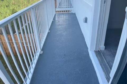 Touwnhouse à louer à Homestead, Floride: 3 chambres № 1968697 - photo 8