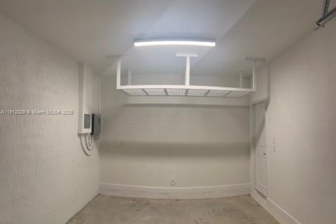 Townhouse in Homestead, Florida 3 bedrooms № 1968697 - photo 11