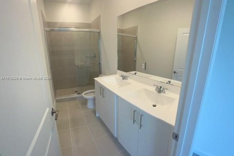 Touwnhouse à louer à Homestead, Floride: 3 chambres № 1968697 - photo 5