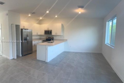 Touwnhouse à louer à Homestead, Floride: 3 chambres № 1968697 - photo 3