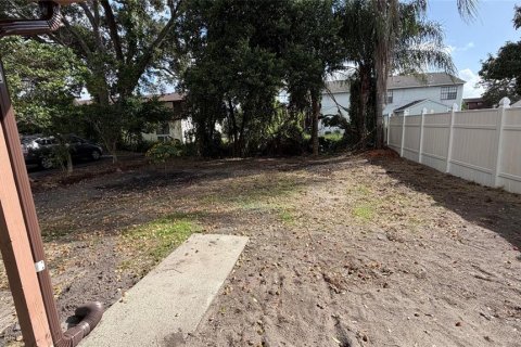 Touwnhouse à vendre à Orlando, Floride: 2 chambres, 93.09 m2 № 2436755 - photo 11