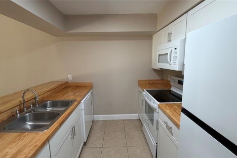 Touwnhouse à vendre à Orlando, Floride: 2 chambres, 93.09 m2 № 2436755 - photo 3