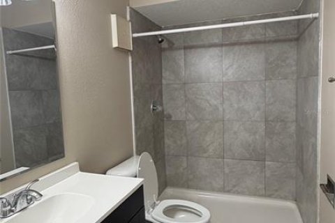 Touwnhouse à vendre à Orlando, Floride: 2 chambres, 93.09 m2 № 2436755 - photo 10
