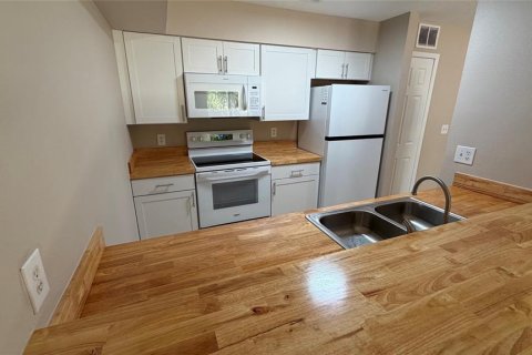 Touwnhouse à vendre à Orlando, Floride: 2 chambres, 93.09 m2 № 2436755 - photo 4