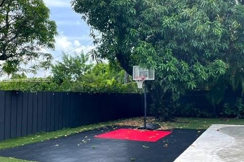 Villa ou maison à louer à Miami, Floride: 3 chambres, 119.29 m2 № 2385314 - photo 3
