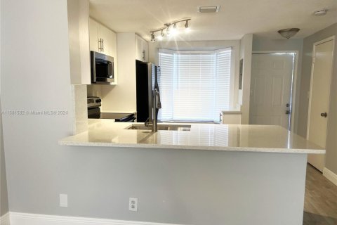 Townhouse in Pompano Beach, Florida 2 bedrooms, 94.57 sq.m. № 1764326 - photo 4
